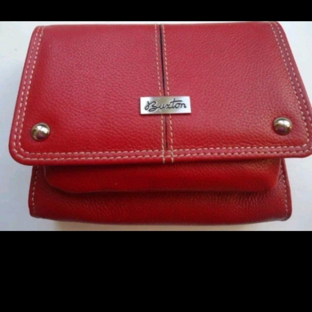 Buxton Women's Wallet